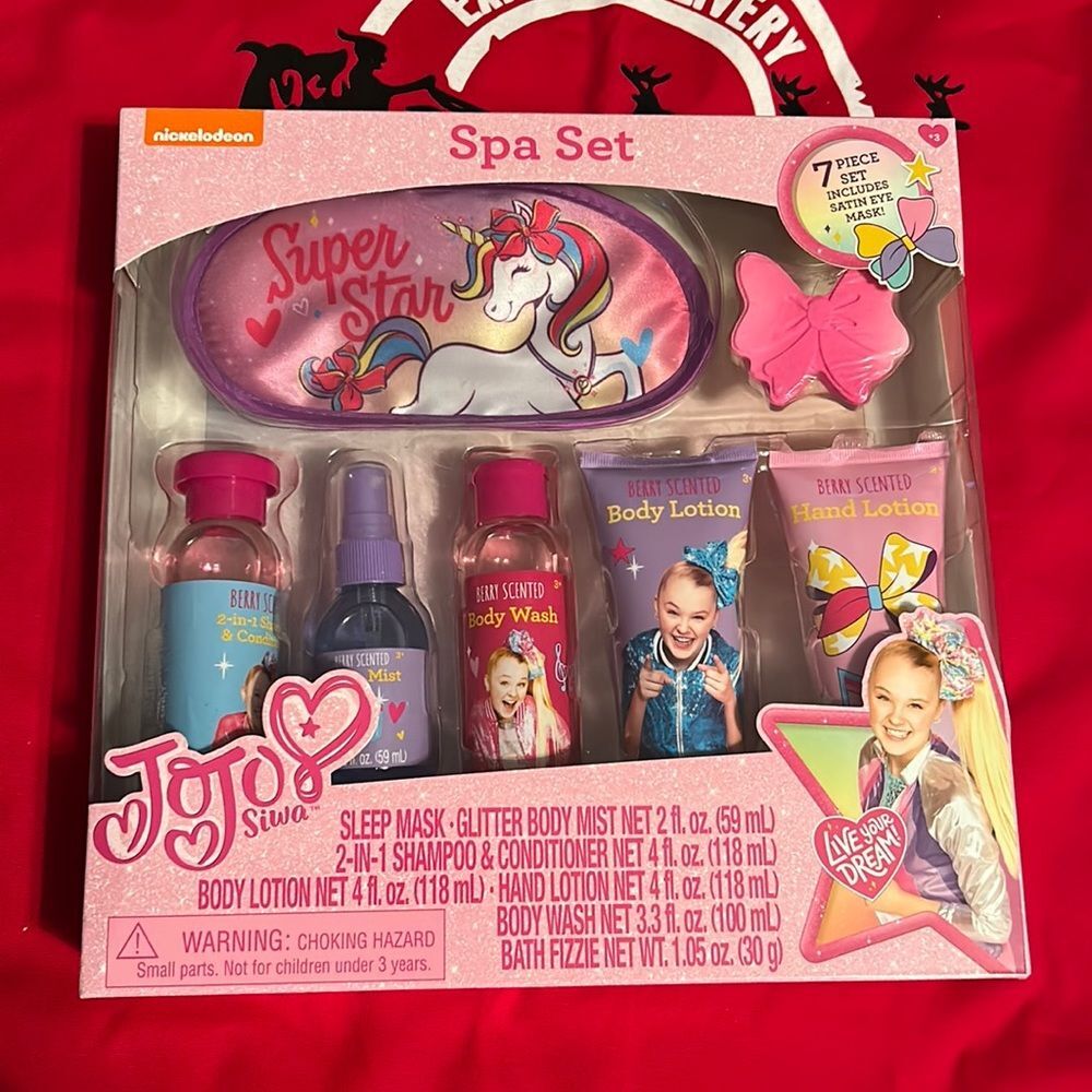 NWT - Nickelodeon- JoJo Spa Set